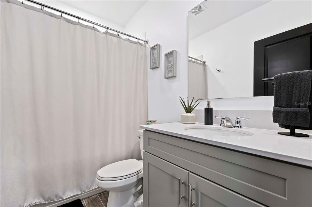 Active With Contract: $325,000 (3 beds, 2 baths, 1310 Square Feet)