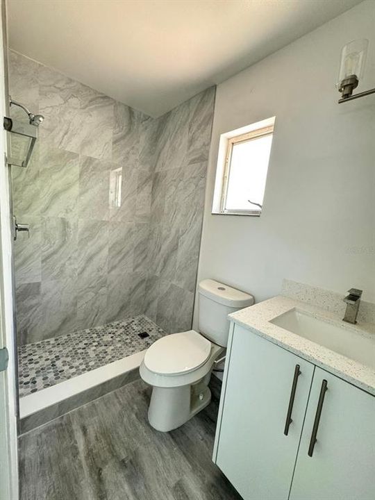 Active With Contract: $385,000 (3 beds, 2 baths, 1032 Square Feet)