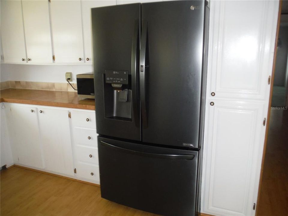 Active With Contract: $177,000 (2 beds, 2 baths, 1230 Square Feet)
