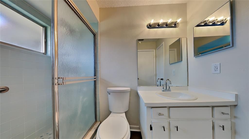 Active With Contract: $284,900 (2 beds, 2 baths, 1137 Square Feet)