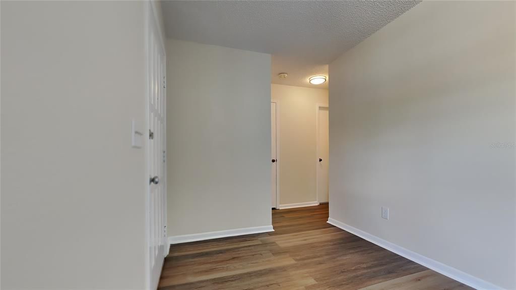 Active With Contract: $284,900 (2 beds, 2 baths, 1137 Square Feet)
