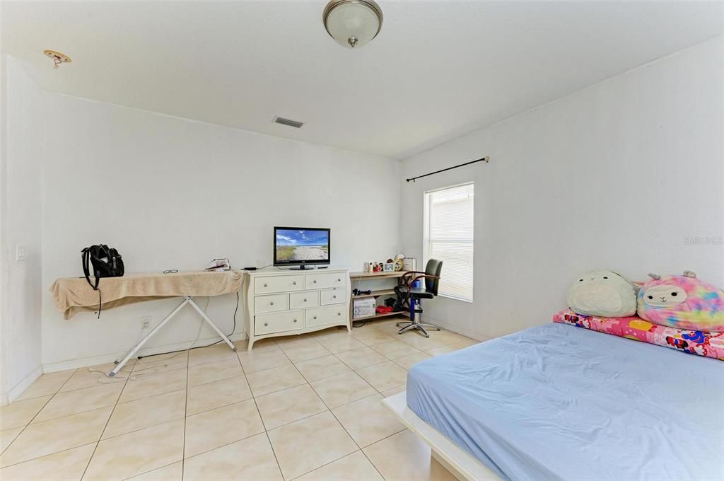 For Sale: $370,000 (3 beds, 2 baths, 1713 Square Feet)
