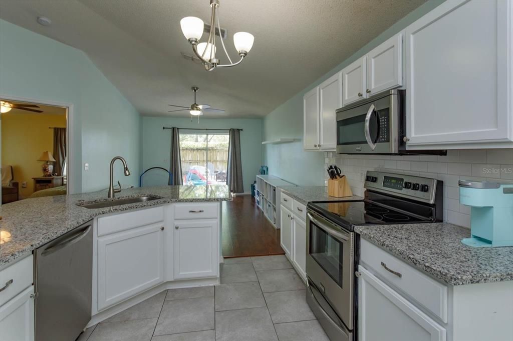 For Sale: $399,000 (3 beds, 2 baths, 1487 Square Feet)