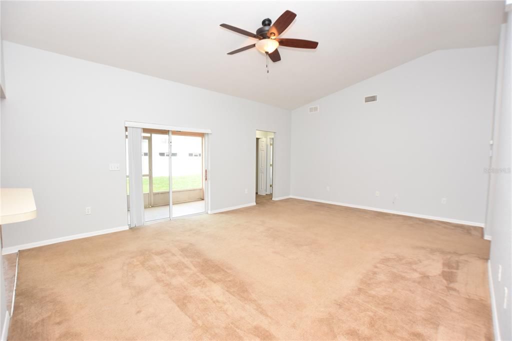 Active With Contract: $1,990 (4 beds, 2 baths, 1804 Square Feet)