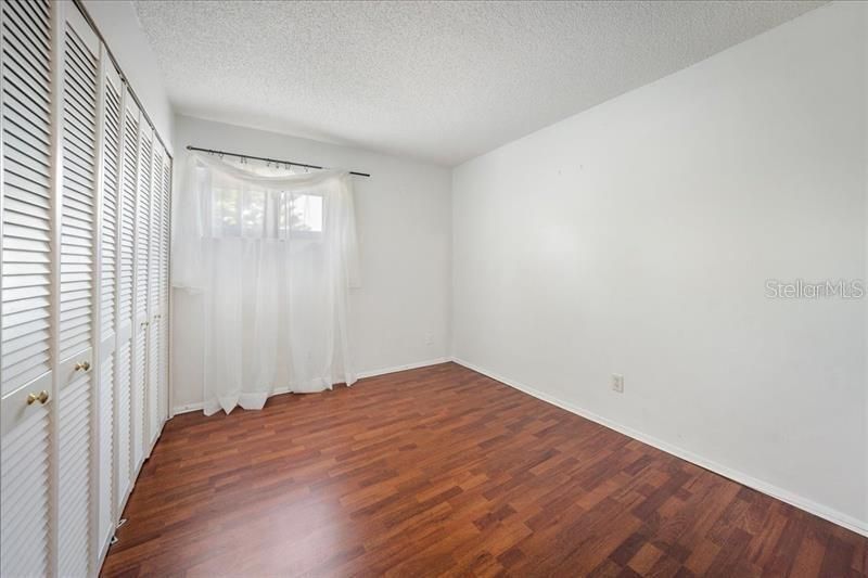 For Rent: $2,300 (2 beds, 1 baths, 853 Square Feet)
