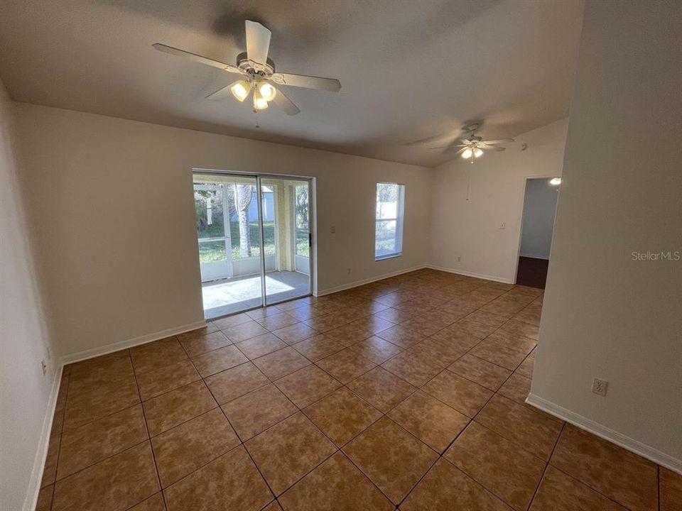 For Rent: $2,050 (3 beds, 2 baths, 1209 Square Feet)