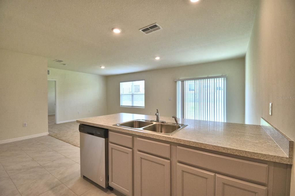 For Sale: $350,990 (4 beds, 2 baths, 1499 Square Feet)