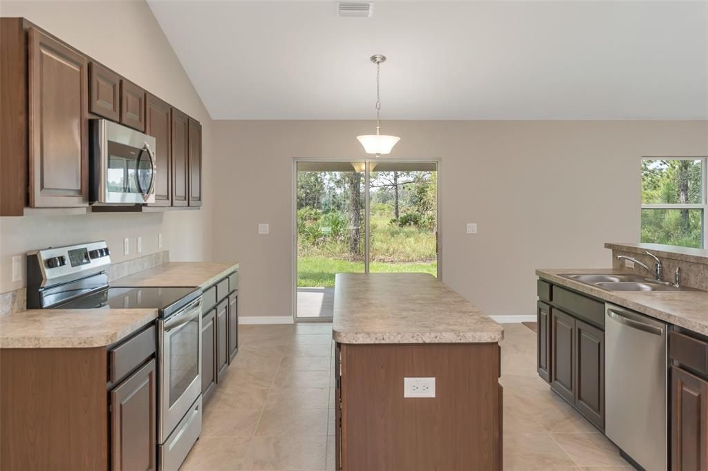 Active With Contract: $389,900 (3 beds, 2 baths, 1965 Square Feet)