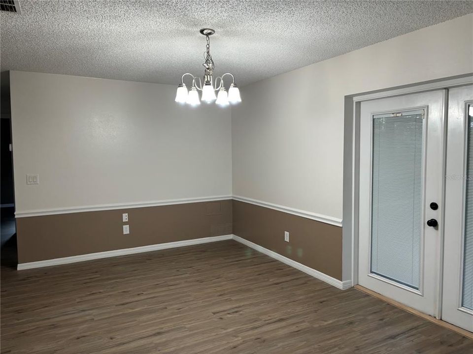 For Sale: $249,900 (2 beds, 2 baths, 1195 Square Feet)