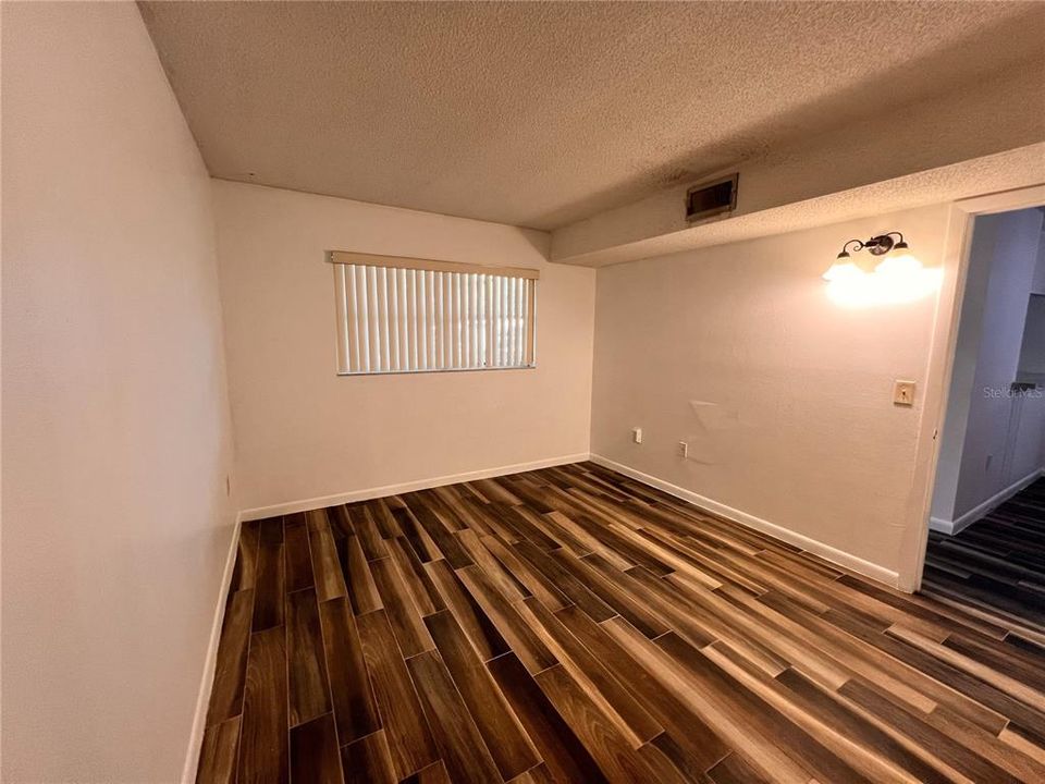 For Rent: $1,400 (2 beds, 2 baths, 960 Square Feet)