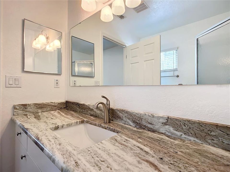 For Sale: $242,500 (2 beds, 2 baths, 1136 Square Feet)