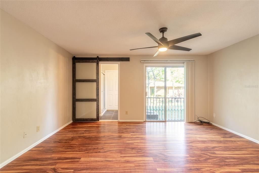 Active With Contract: $227,000 (2 beds, 2 baths, 1309 Square Feet)