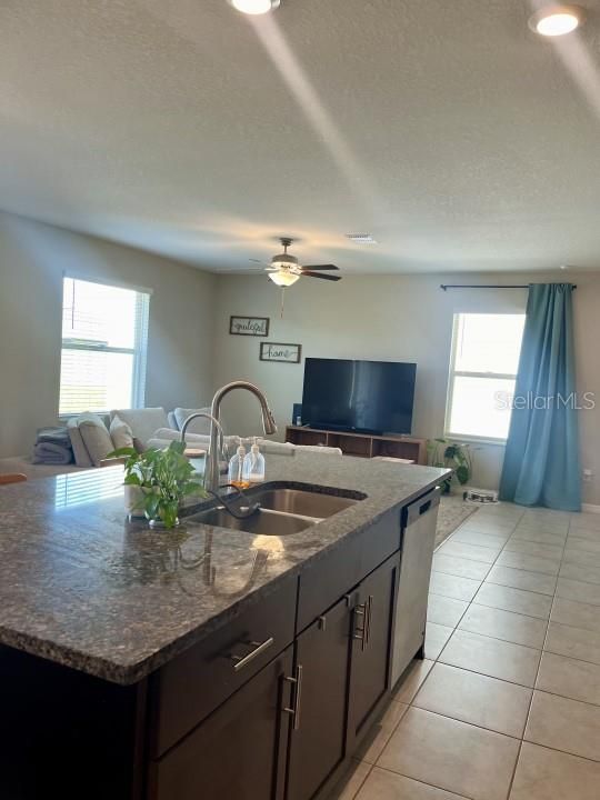 For Sale: $359,900 (4 beds, 2 baths, 1914 Square Feet)