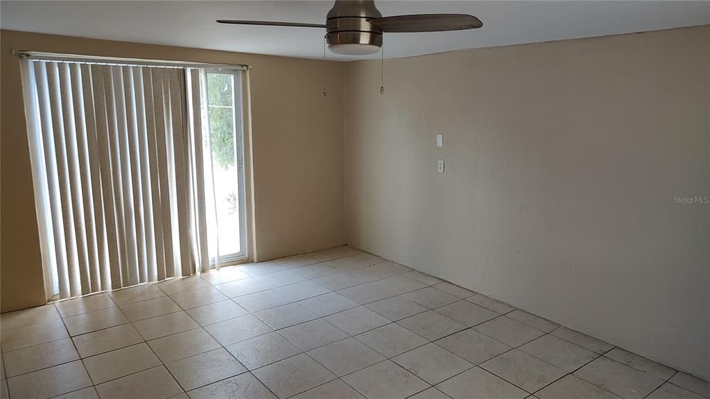 Active With Contract: $1,700 (3 beds, 2 baths, 1687 Square Feet)