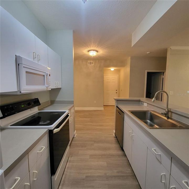 For Rent: $1,600 (2 beds, 2 baths, 1144 Square Feet)