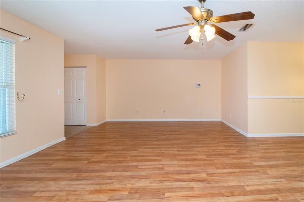 For Sale: $260,000 (2 beds, 2 baths, 1516 Square Feet)