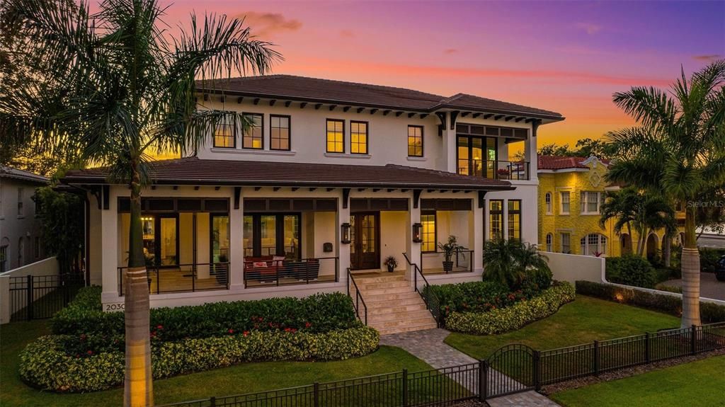 For Sale: $7,775,000 (5 beds, 5 baths, 6076 Square Feet)