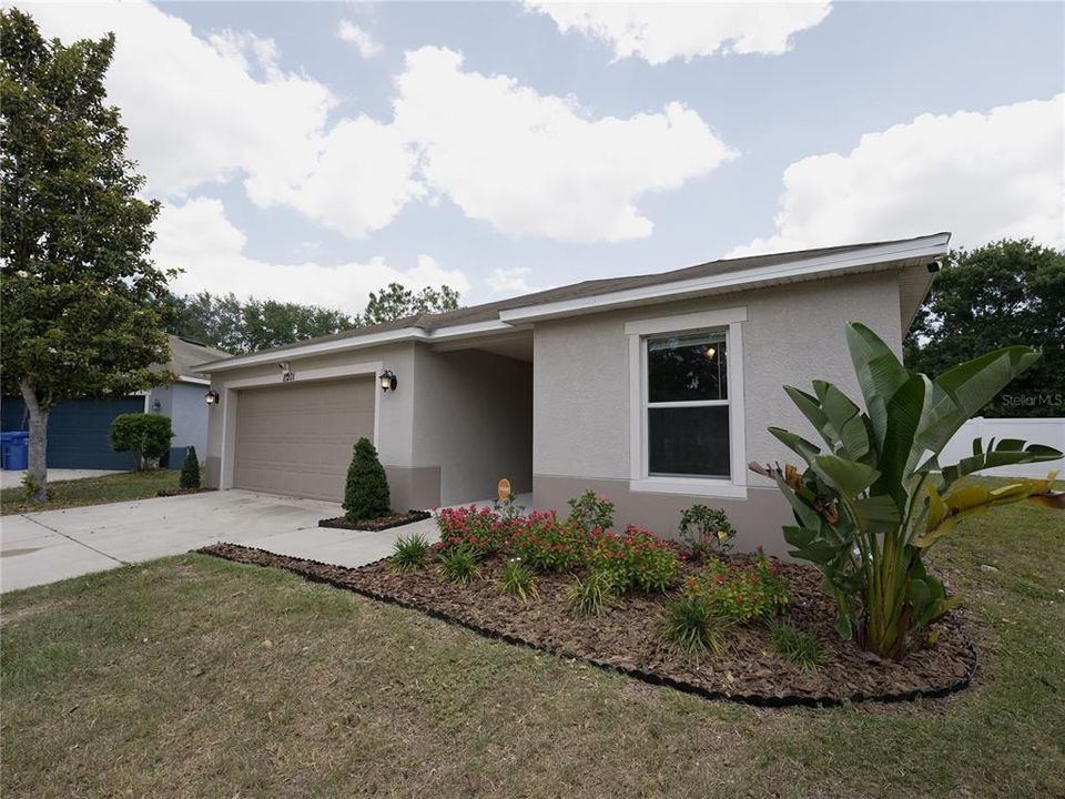 Active With Contract: $384,995 (4 beds, 2 baths, 1899 Square Feet)