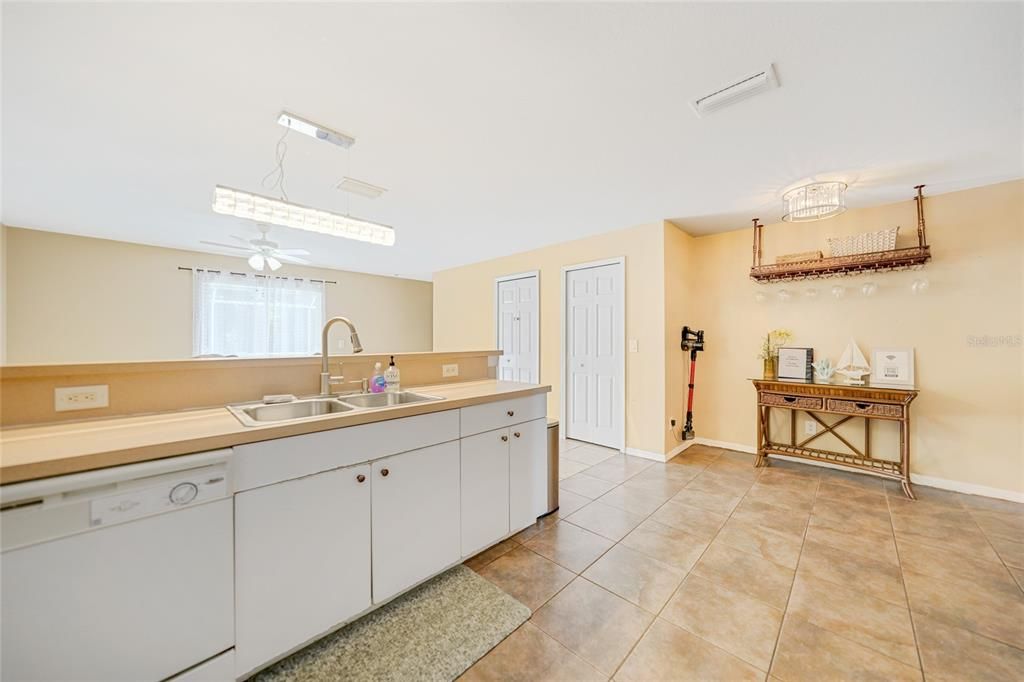 For Sale: $420,000 (4 beds, 2 baths, 1908 Square Feet)