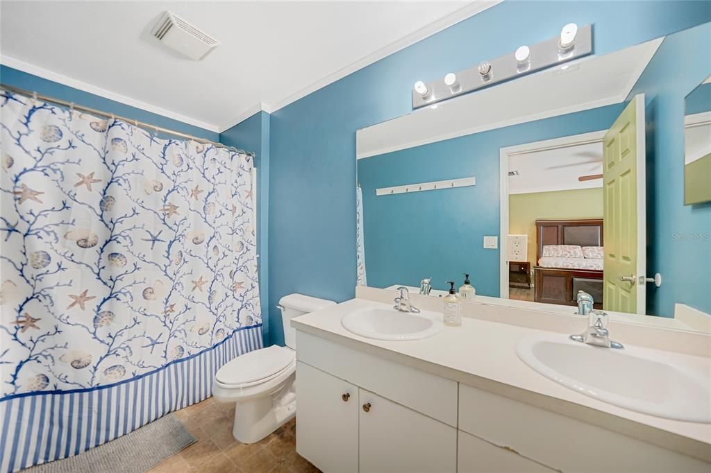 待售: $420,000 (4 贝兹, 2 浴室, 1908 平方英尺)