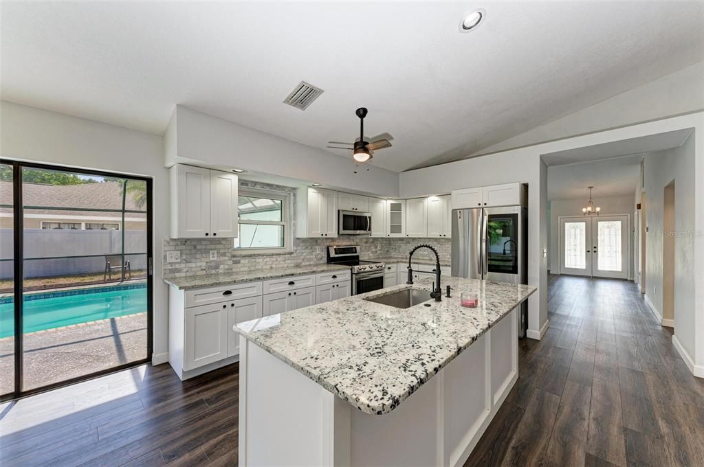 Active With Contract: $489,000 (3 beds, 2 baths, 2086 Square Feet)