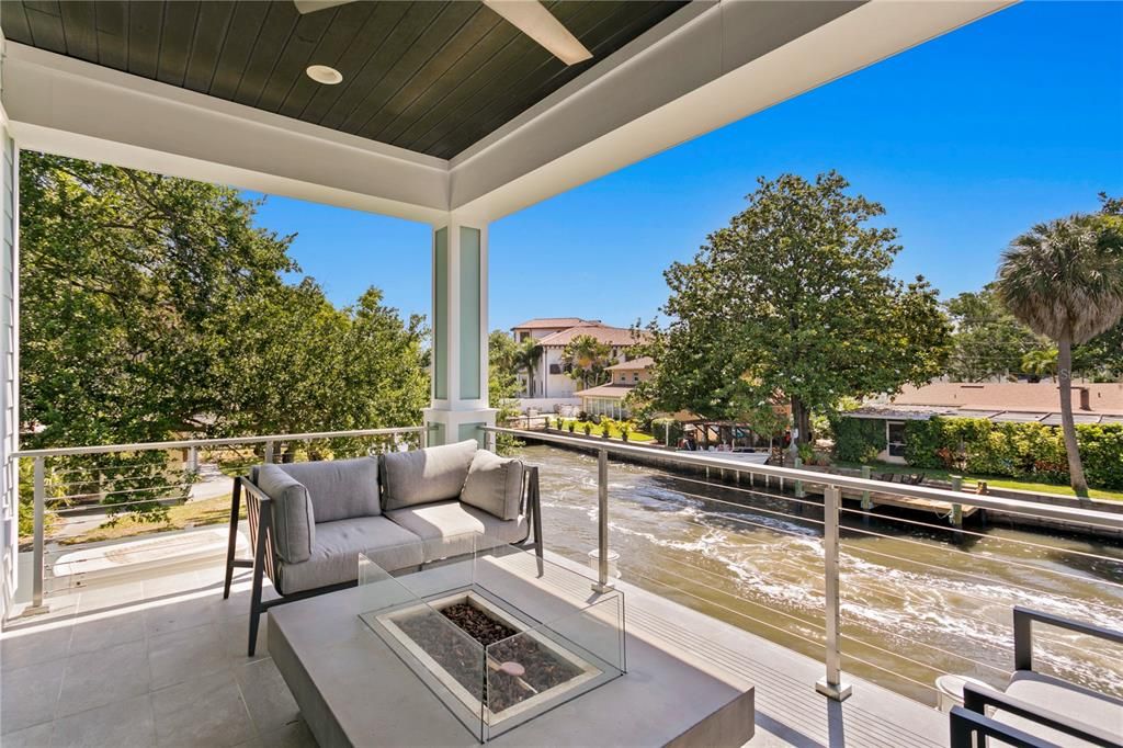 Active With Contract: $3,750,000 (4 beds, 4 baths, 3936 Square Feet)