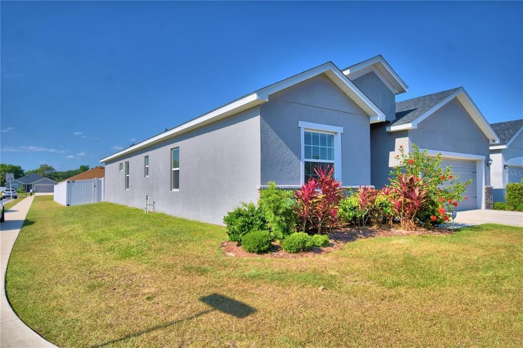 For Sale: $430,000 (4 beds, 2 baths, 2062 Square Feet)