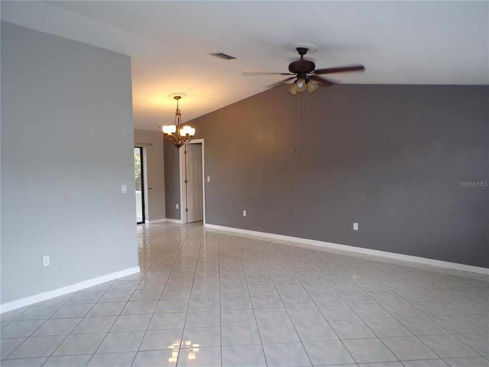 For Rent: $2,600 (3 beds, 2 baths, 1329 Square Feet)