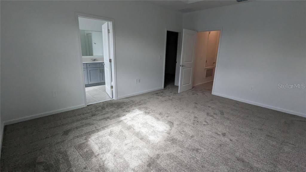 For Rent: $2,500 (3 beds, 2 baths, 1674 Square Feet)