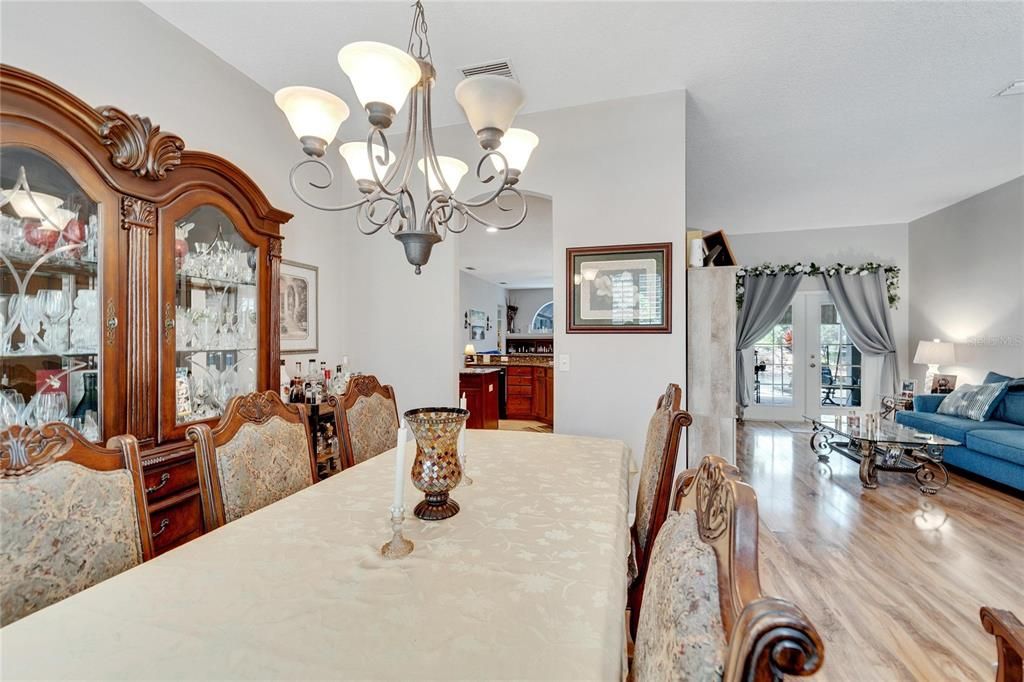 For Sale: $550,000 (4 beds, 2 baths, 2174 Square Feet)