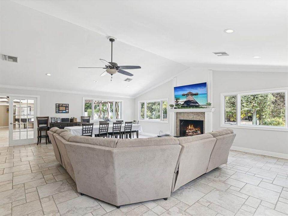Active With Contract: $1,799,850 (5 beds, 4 baths, 4837 Square Feet)