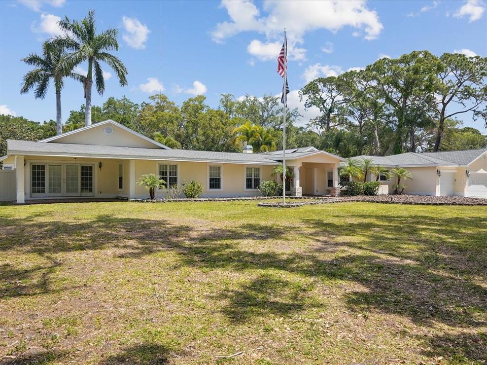 Active With Contract: $1,799,850 (5 beds, 4 baths, 4837 Square Feet)