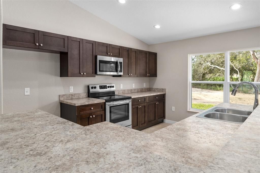 For Sale: $342,900 (3 beds, 2 baths, 1850 Square Feet)