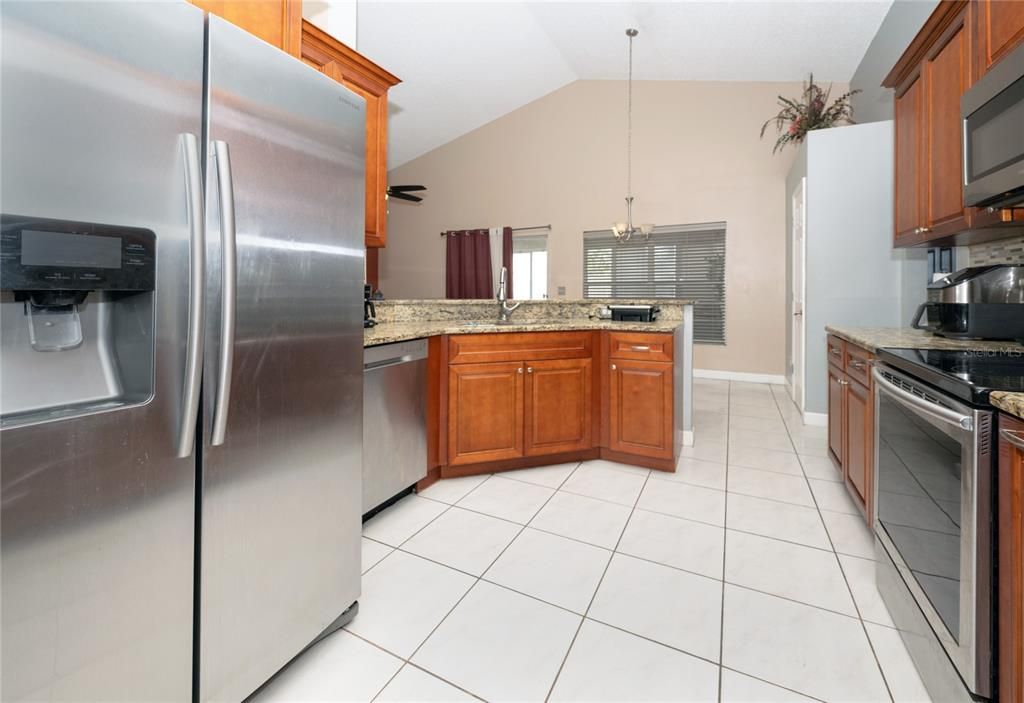 For Sale: $470,000 (4 beds, 2 baths, 1829 Square Feet)