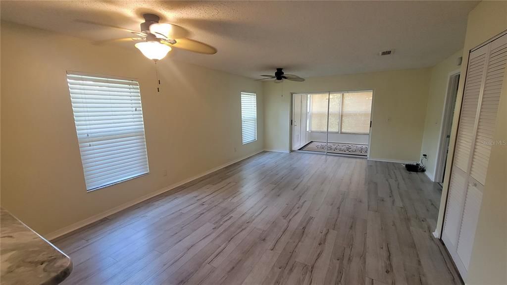 For Rent: $2,000 (2 beds, 2 baths, 1073 Square Feet)