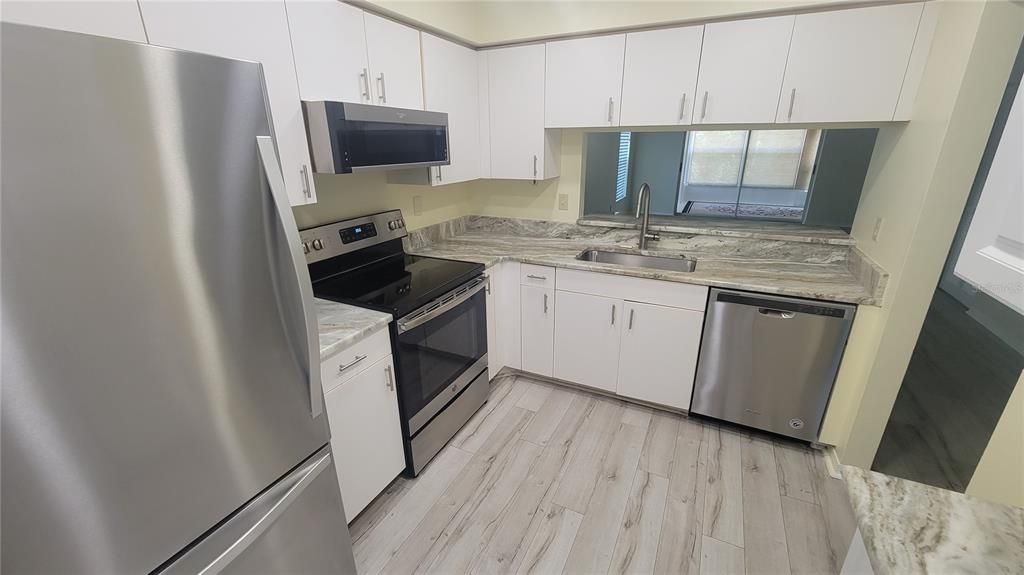 For Rent: $2,000 (2 beds, 2 baths, 1073 Square Feet)