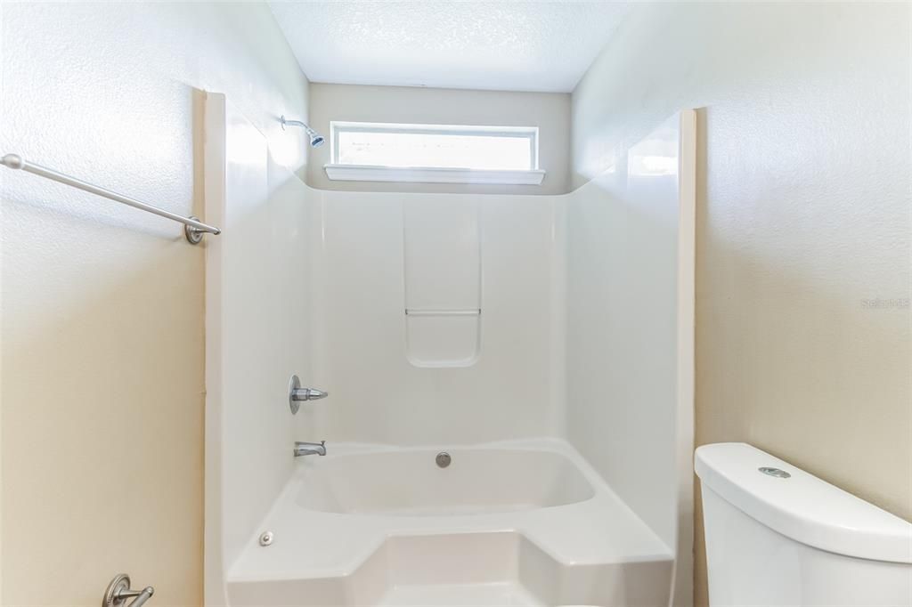 Active With Contract: $279,900 (3 beds, 2 baths, 1116 Square Feet)