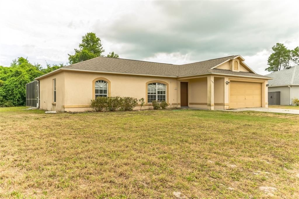 Active With Contract: $279,900 (3 beds, 2 baths, 1116 Square Feet)