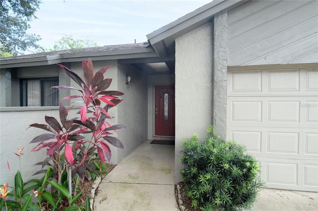 Active With Contract: $379,900 (2 beds, 2 baths, 1459 Square Feet)