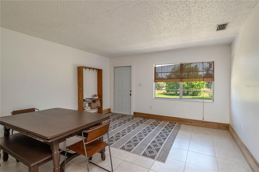 For Sale: $445,000 (3 beds, 1 baths, 1480 Square Feet)