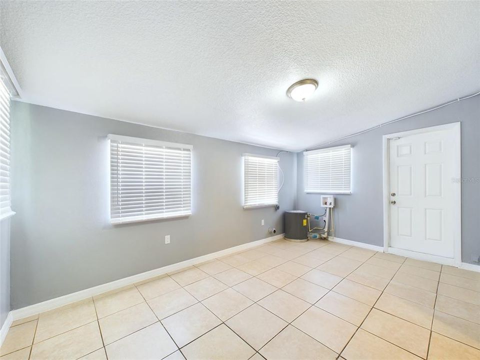 For Rent: $3,000 (3 beds, 2 baths, 1066 Square Feet)