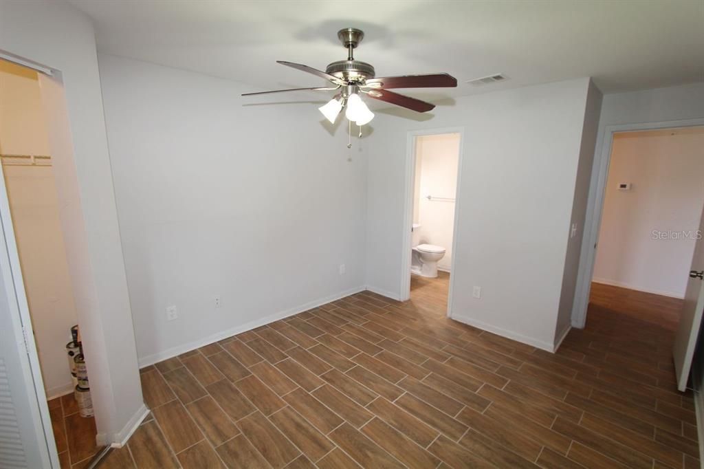 Recently Rented: $1,680 (2 beds, 2 baths, 950 Square Feet)
