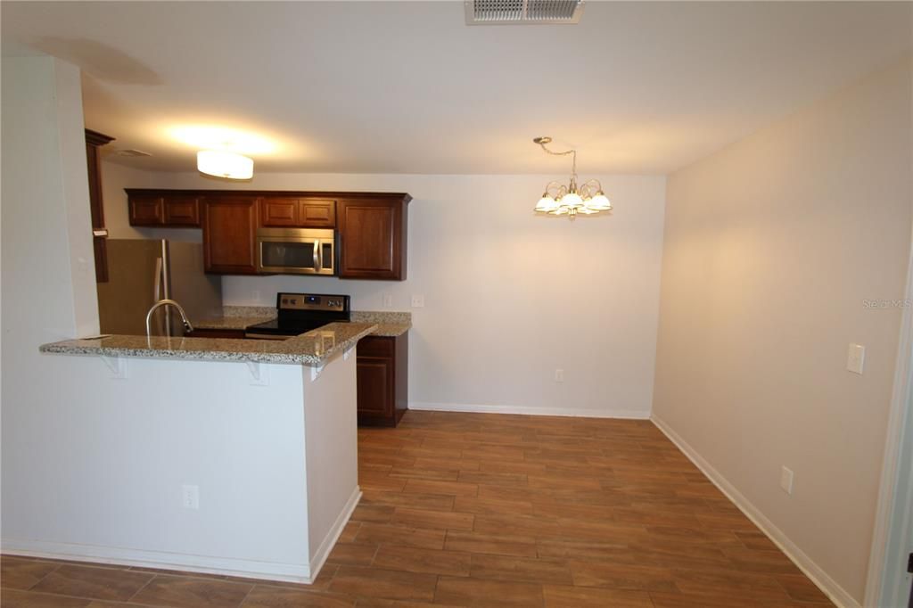 Recently Rented: $1,680 (2 beds, 2 baths, 950 Square Feet)