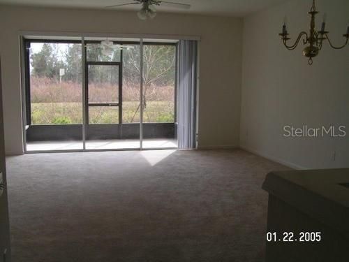 For Rent: $2,095 (3 beds, 2 baths, 1687 Square Feet)