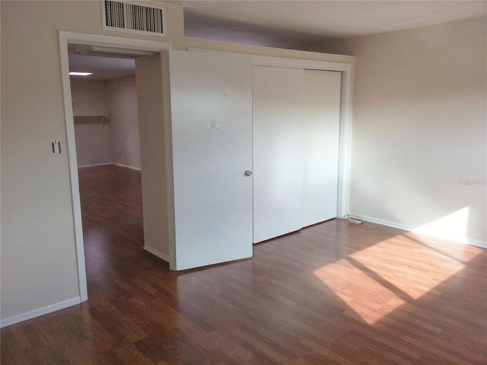 For Rent: $1,795 (1 beds, 1 baths, 800 Square Feet)