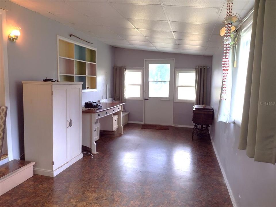 For Sale: $160,000 (2 beds, 2 baths, 1230 Square Feet)
