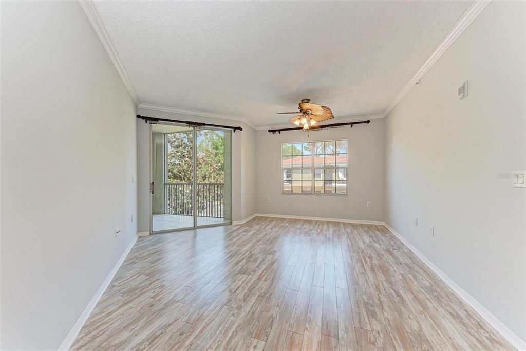 For Sale: $270,000 (2 beds, 2 baths, 1254 Square Feet)