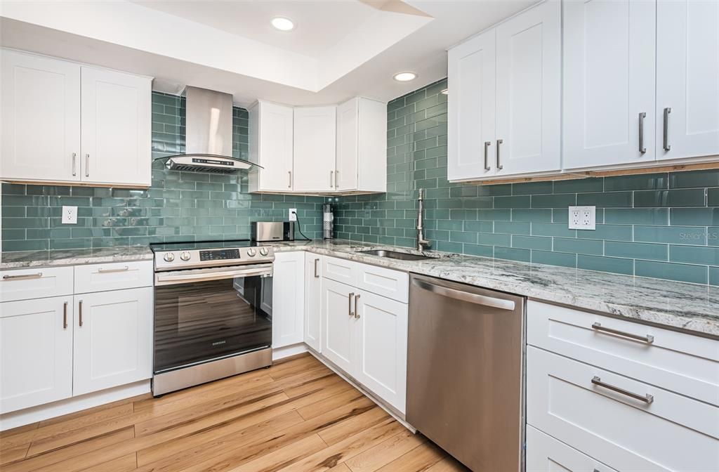 For Sale: $559,900 (3 beds, 2 baths, 1876 Square Feet)