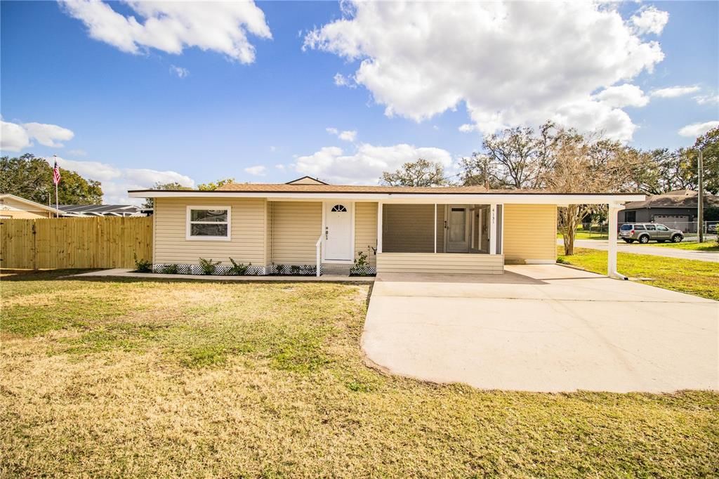 For Sale: $249,900 (3 beds, 2 baths, 1342 Square Feet)