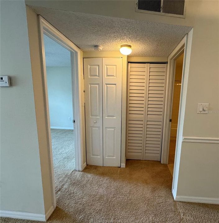 Active With Contract: $142,000 (1 beds, 1 baths, 598 Square Feet)